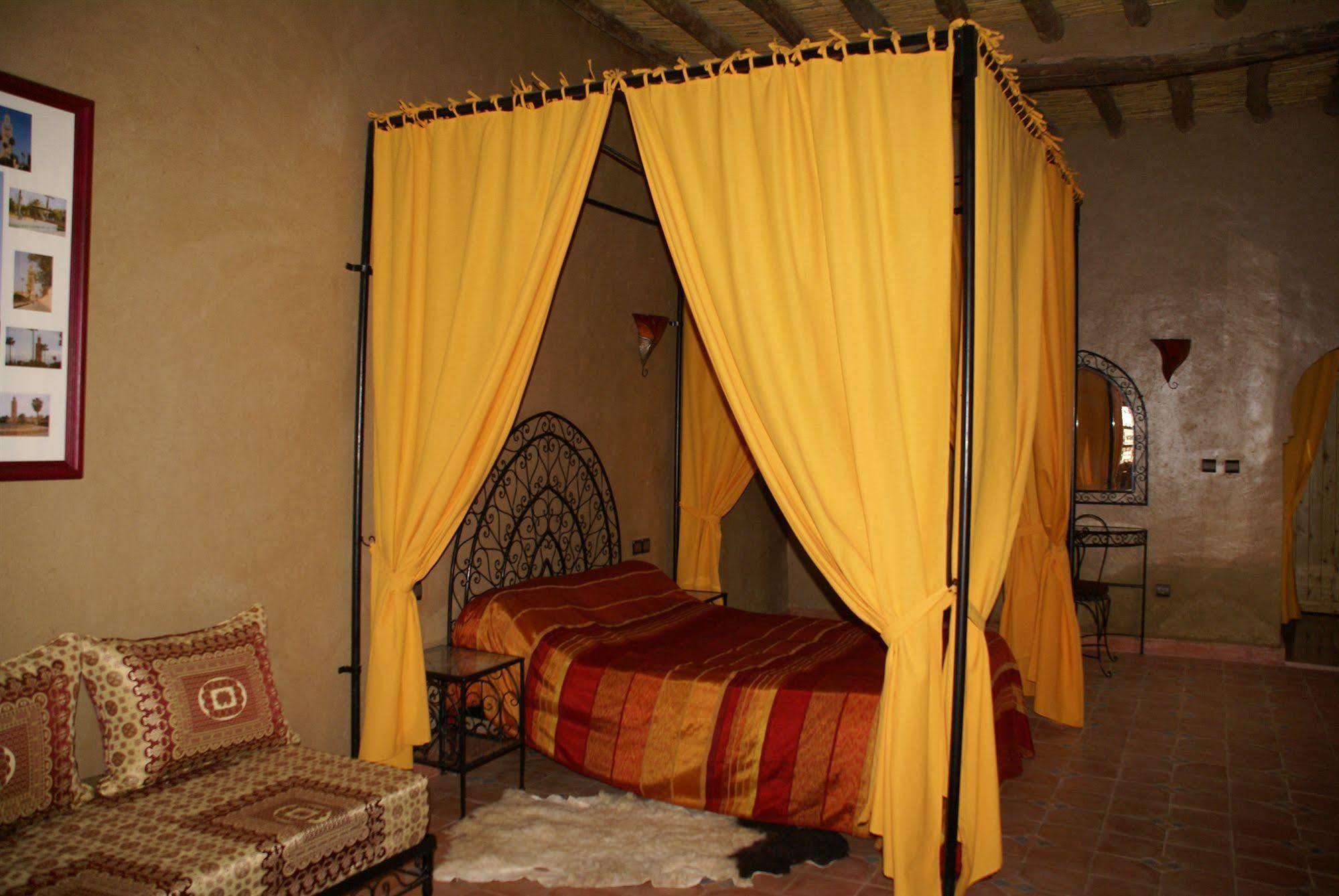 Kasbah Ait Ben Damiette Hotel Скура Екстериор снимка